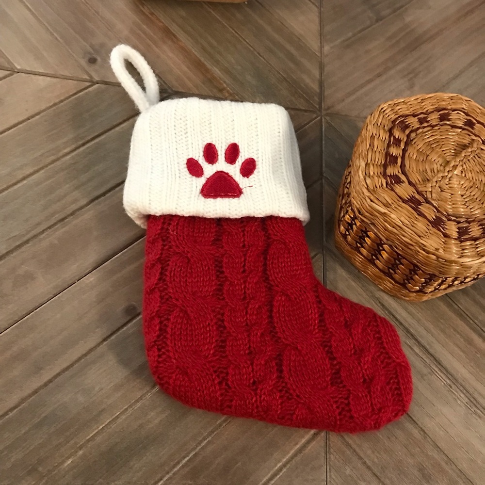 🌸🐾Embroidered Paw Stocking🐾